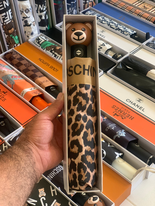 چتر اتومات وارداتی پلنگی برندMOSCHINO